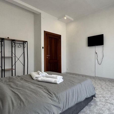 Corso Novara - 8 Posti Letto E Self Check-In Vicino La Stazione Centrale Di Napoli Zewnętrze zdjęcie
